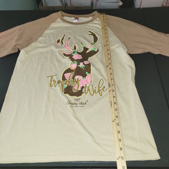 Simply Southern Trophy Wife Deer T-Shirt Medium - Picture 5 of 8